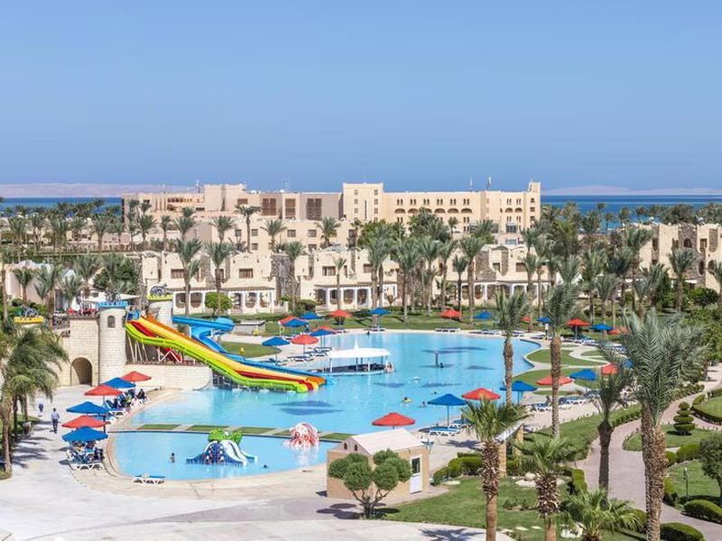 Royal Lagoons Resort