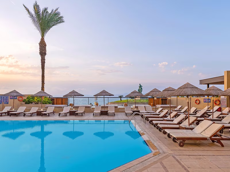Hotel Blue Sky City Beach