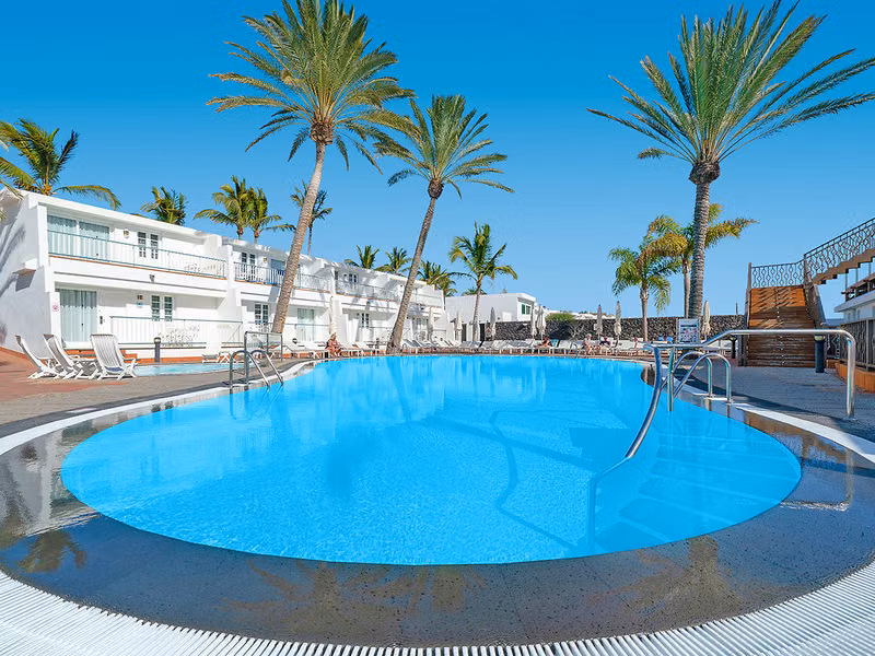 Plus Fariones Apartamentos