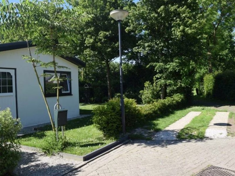 Kleines Haus mit Garten direct hinter dem Deich / 4 pax