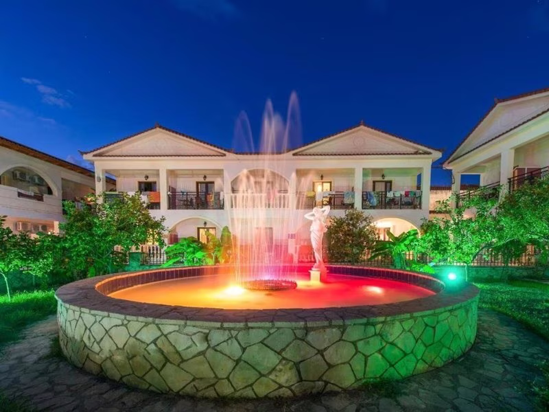 Canadian Hotel