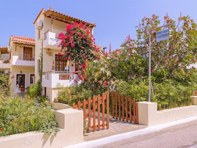 Maria Studios and Apartments