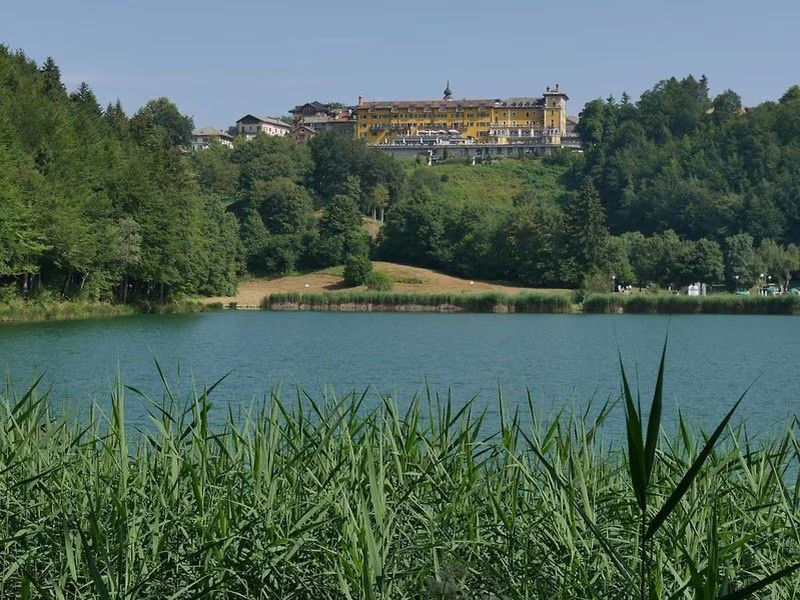 Grand Astoria