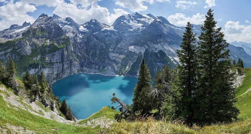 Bahn-Wandern am Oeschinensee