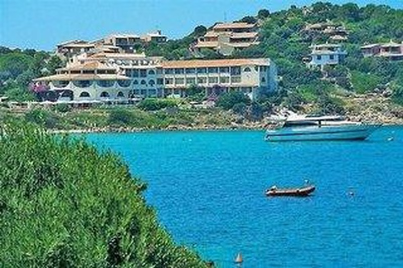 Club Hotel