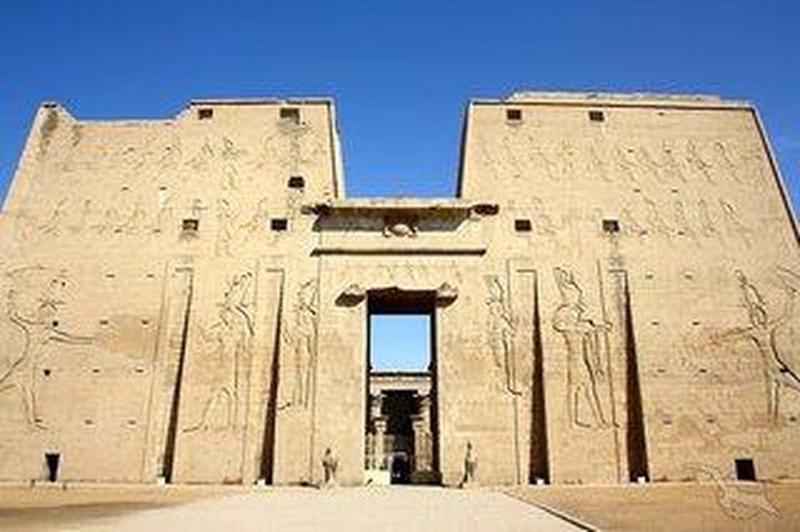 Ägypten Total mit Nilkreuzfahrt Memnon Komfort-Class & Pickalbatros Royal Moderna Resort