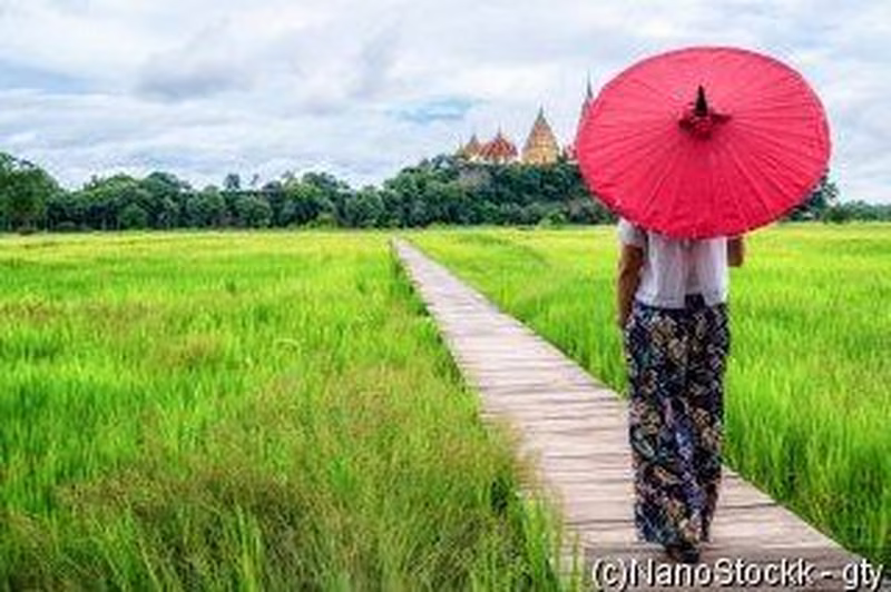 Thailand: Von goldenen Tempeln zu weißen Sandstränden