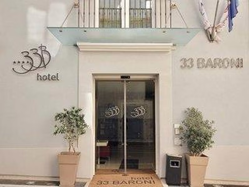 33 Baroni