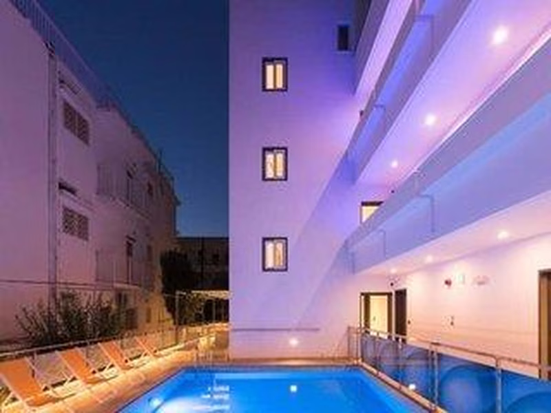 Christa Apartments