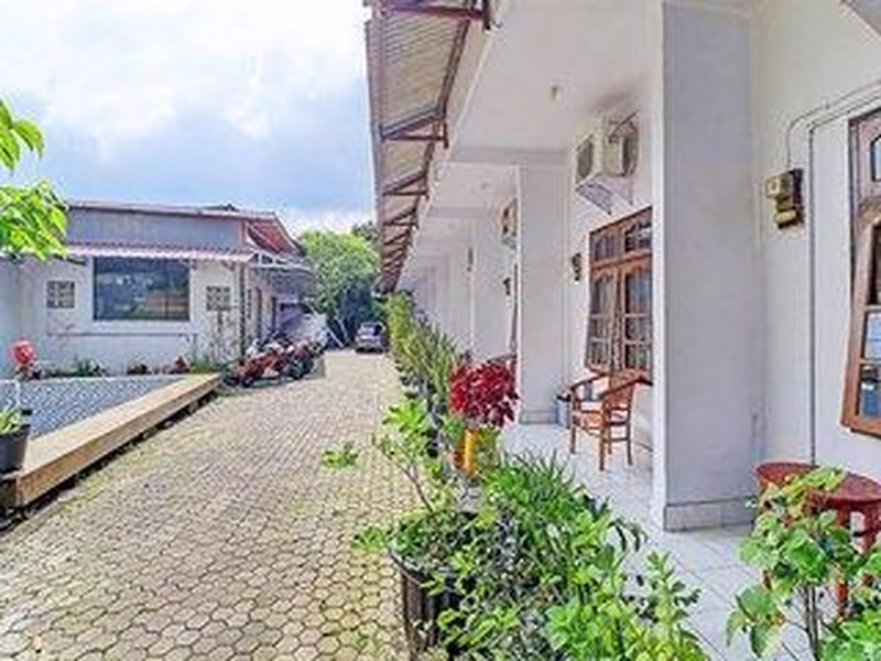 Gusti Residence by OYO Rooms