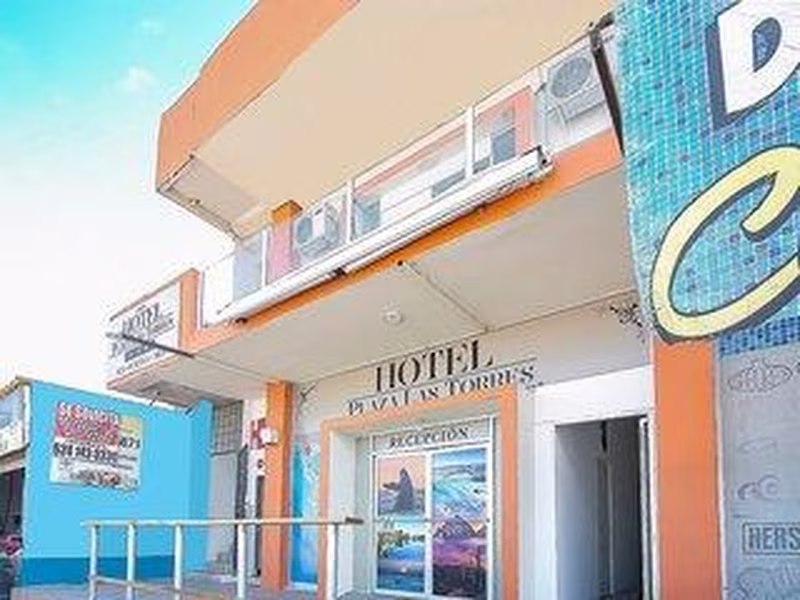 OYO Hotel Plaza Las Torres, Cabo San Lucas