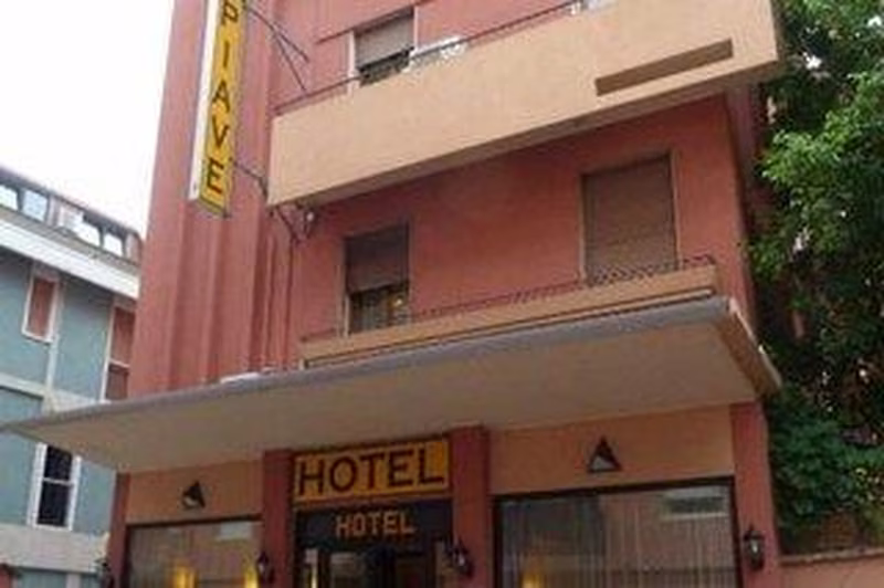 Camelia Rooms