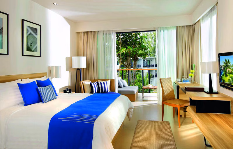Holiday Inn Phuket Mai Khao Beach Resort