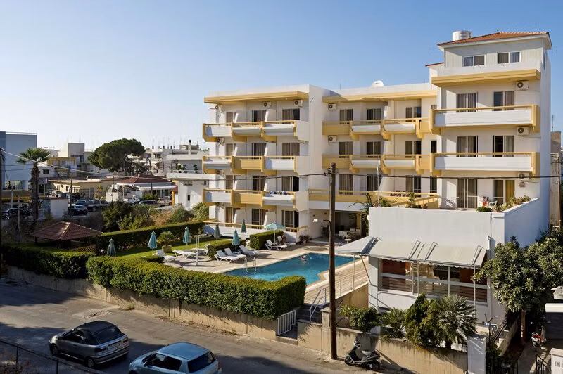 Trianta Hotel Apartments