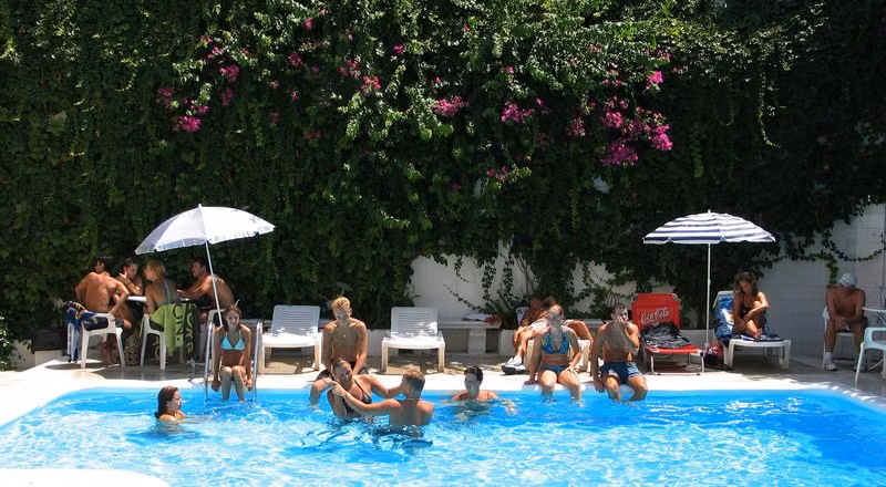 Enorme Epavli Urban Living