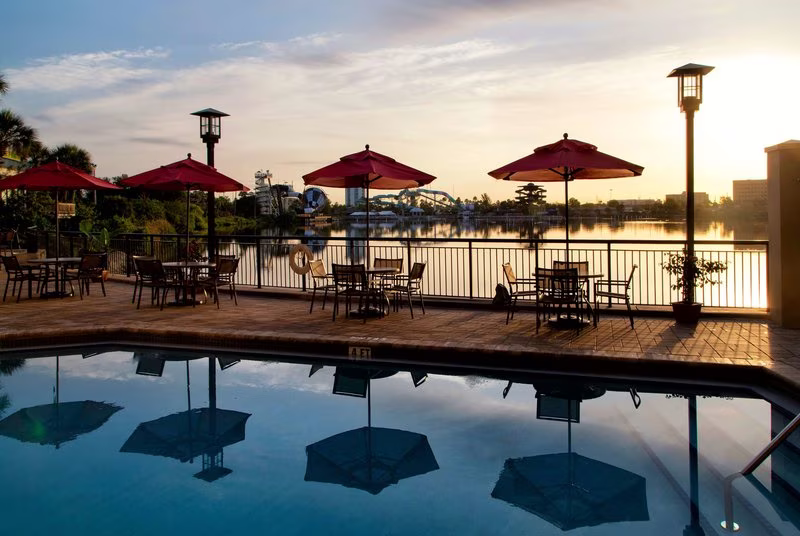 Ramada Plaza by Wyndham Orlando Resort & Suites International Drive