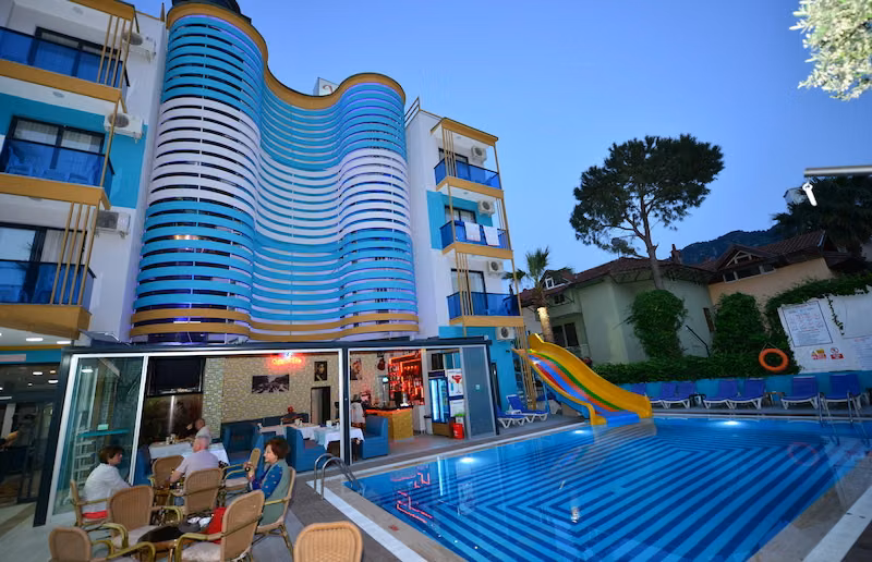 Yade Luxe Hotel