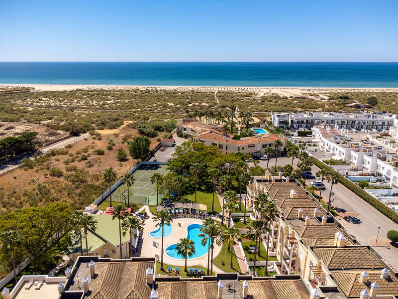 Praia da Lota Resort - Hotel & Apartments
