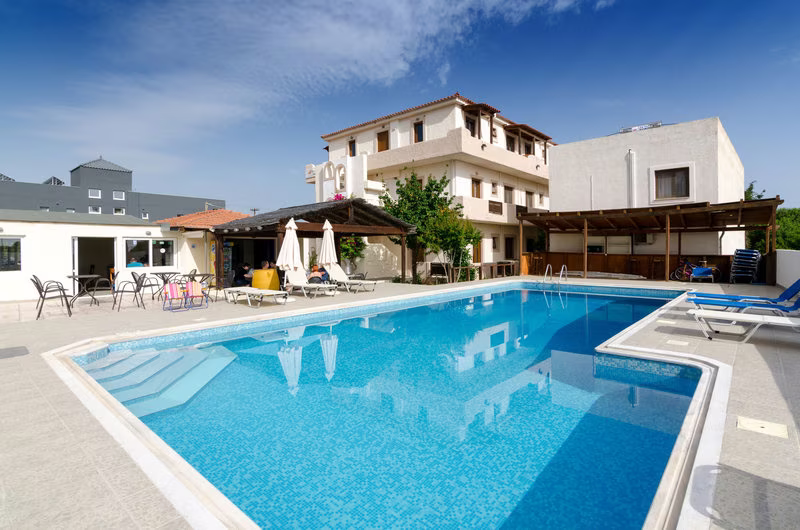 Eleonora Hotel