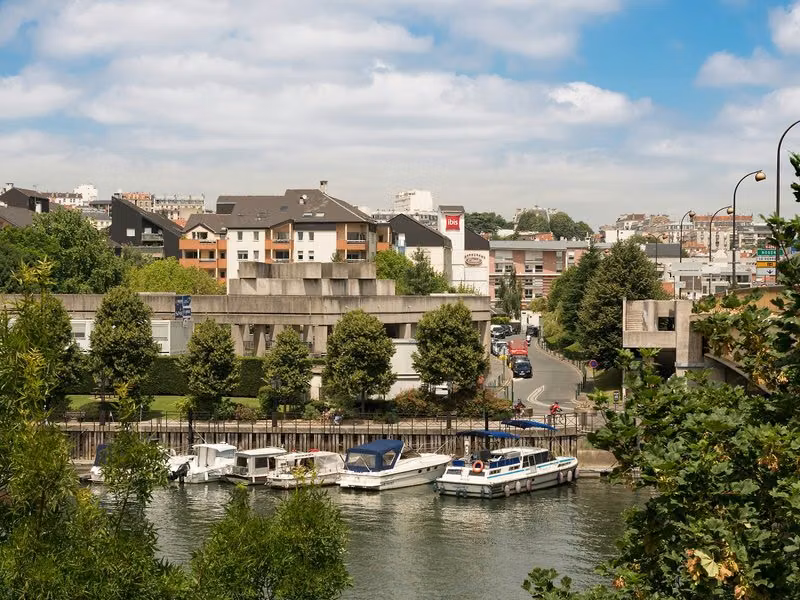 2448117F8CDB300B46D79E7153F934CF