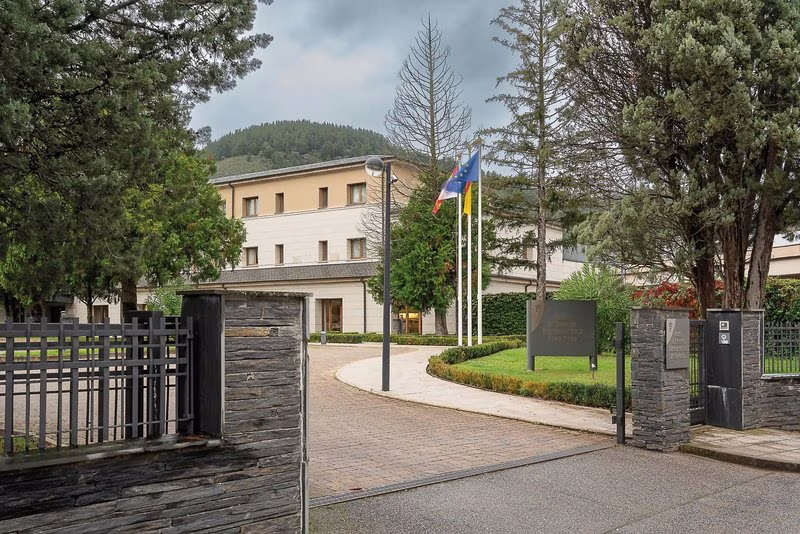 8A8F4F371A86C4F71A81ECAC069E8BFF