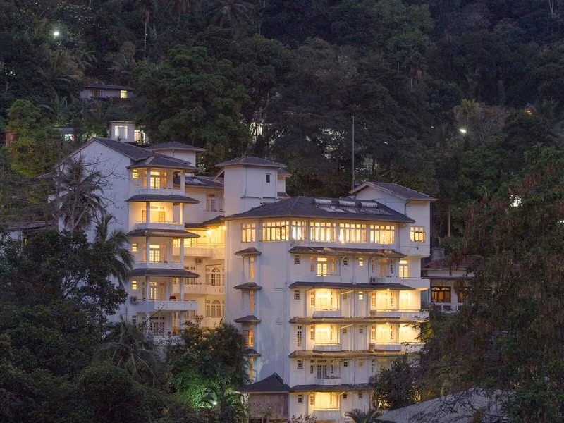 Oak Ray Serene Garden Hotel