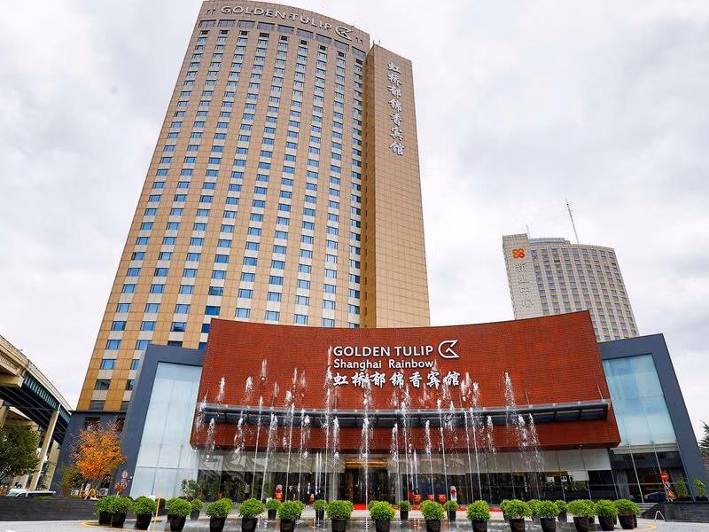 Golden Tulip Shanghai Rainbow Hotel