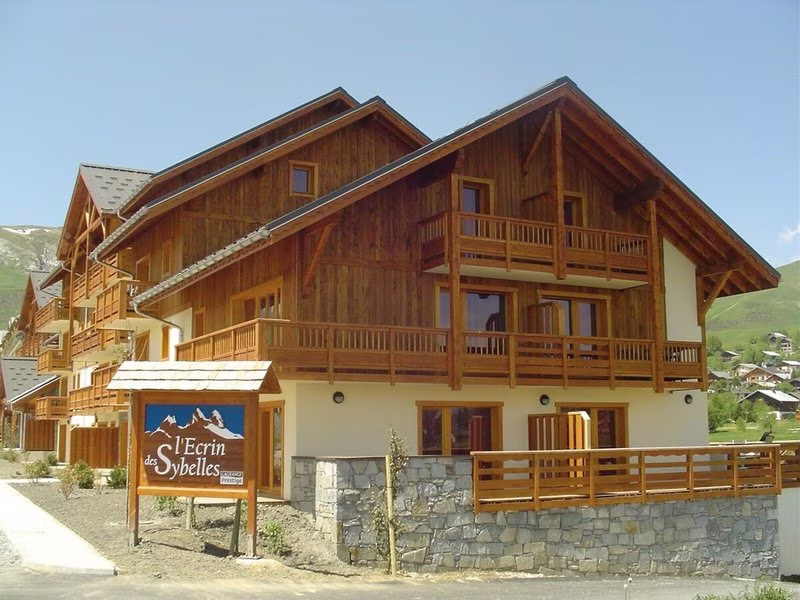 EDAC732EE243A87A5F7615031CD76B10
