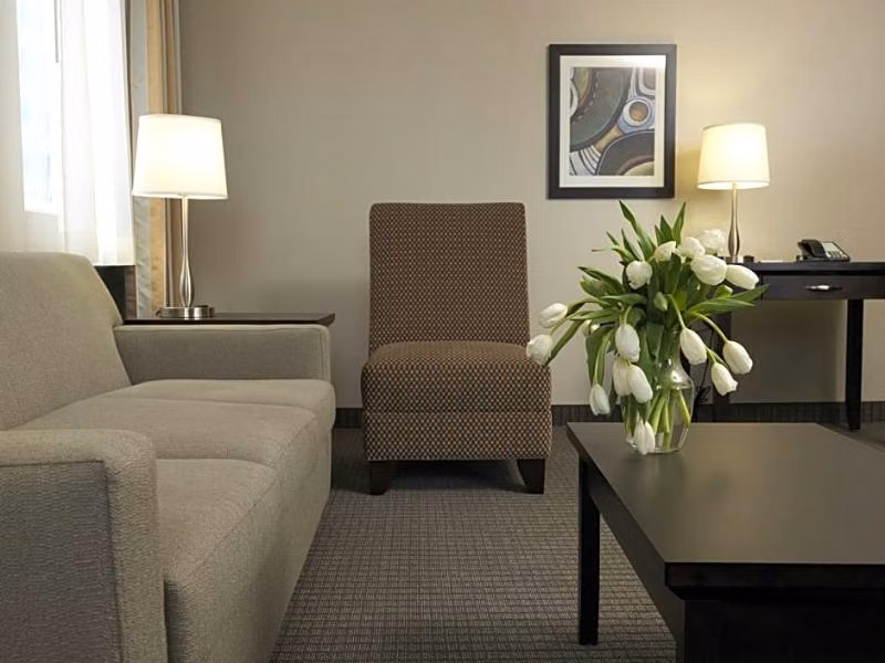 Coast Calgary Downtown Hotel & Suites by APA