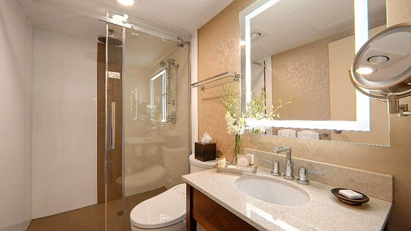 The Best Western Premier Chateau Granville Hotel & Suites