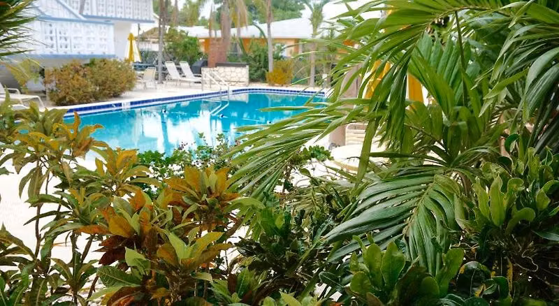 Club Lux Resort By The Beach