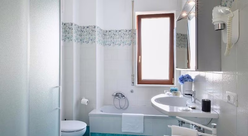 7FDC044B946BE136B8A288197B190DE7