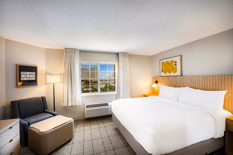 Sonesta Simply Suites Jersey City