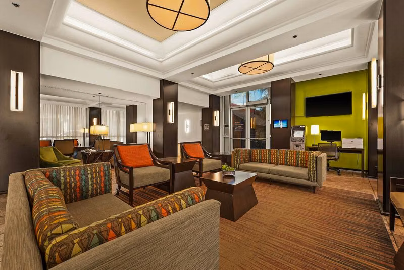 Best Western The Plaza Airport Hotel