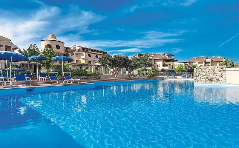 Colonna Beach Hotel & Residence