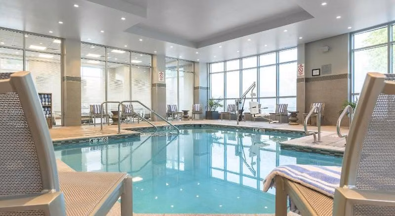 Courtyard by Marriott Edgewater NYC Area
