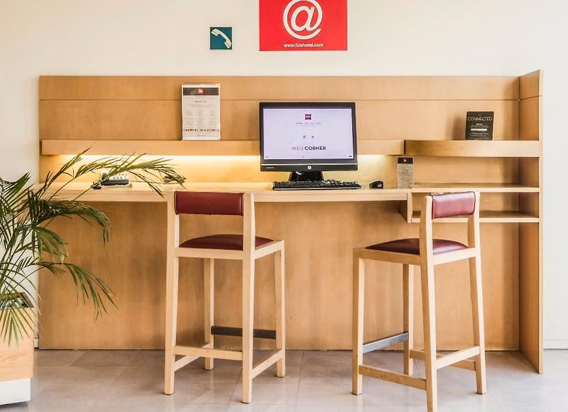 ibis Porto São João
