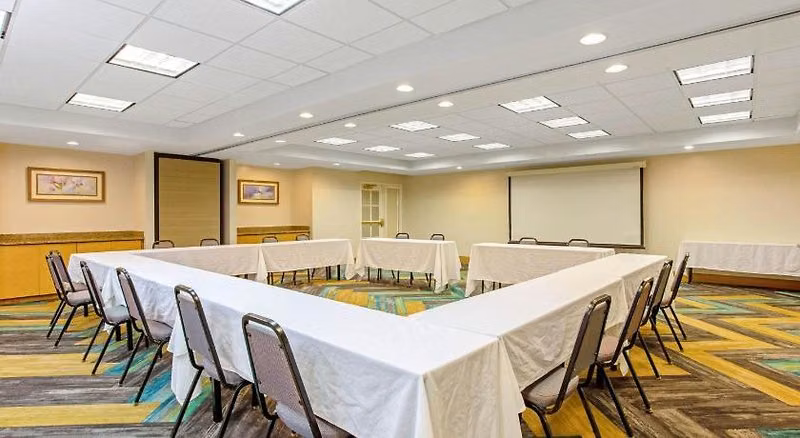 La Quinta Inn & Suites by Wyndham Orlando I Drive/Conv Ctr