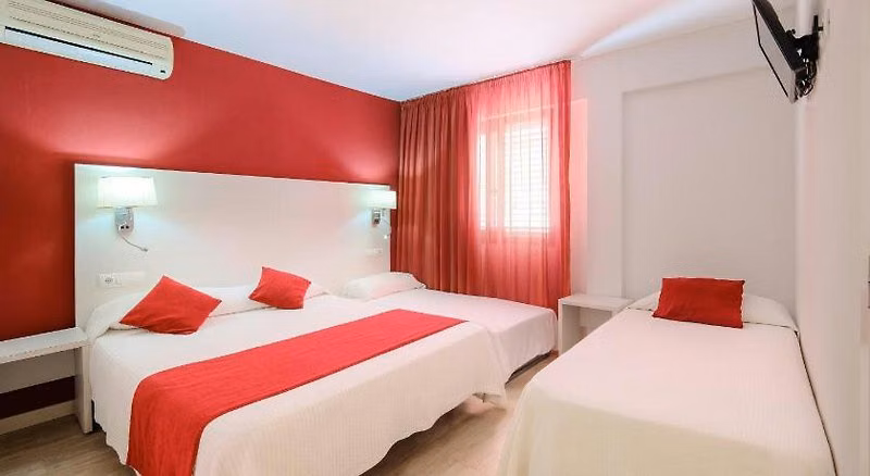 Marino Hostal