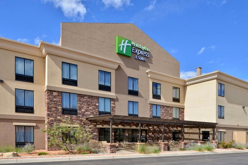 Holiday Inn Express & Suites Page - Lake Powell Area by IHG