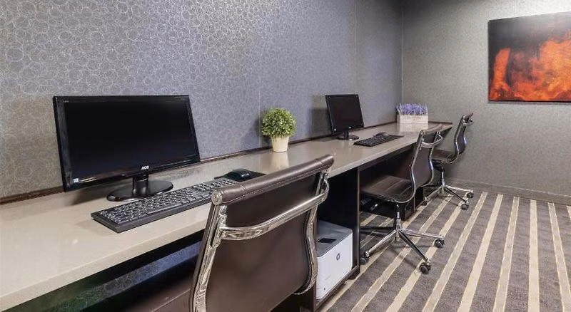 Best Western Premier NYC Gateway Hotel