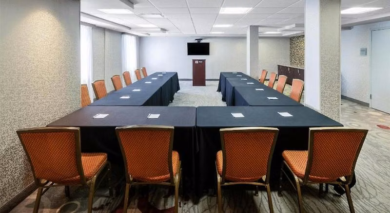 Best Western Premier NYC Gateway Hotel