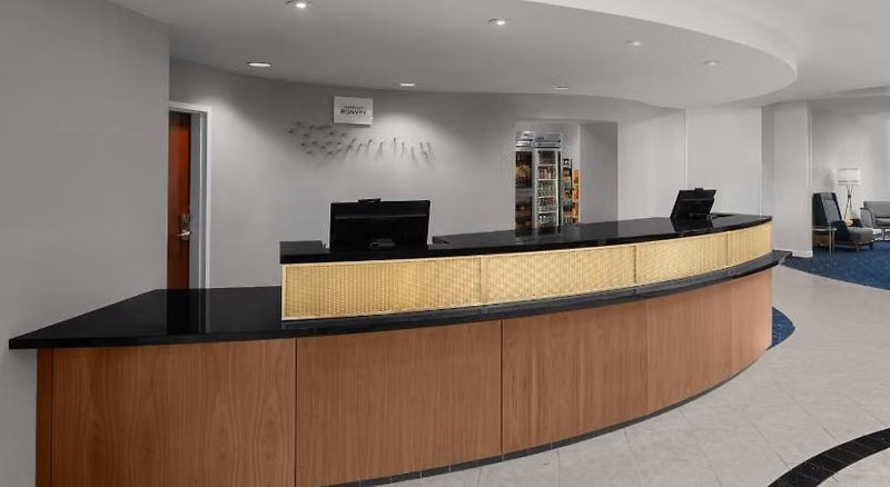 Courtyard by Marriott Santa Clarita Valencia
