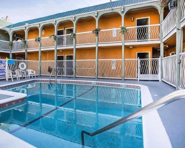 Hotel Hwood