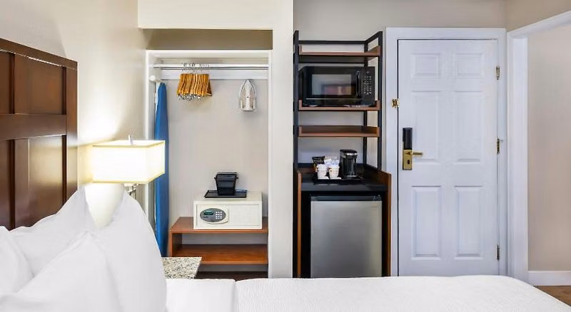 Quality Inn & Suites Downtown Vancouver