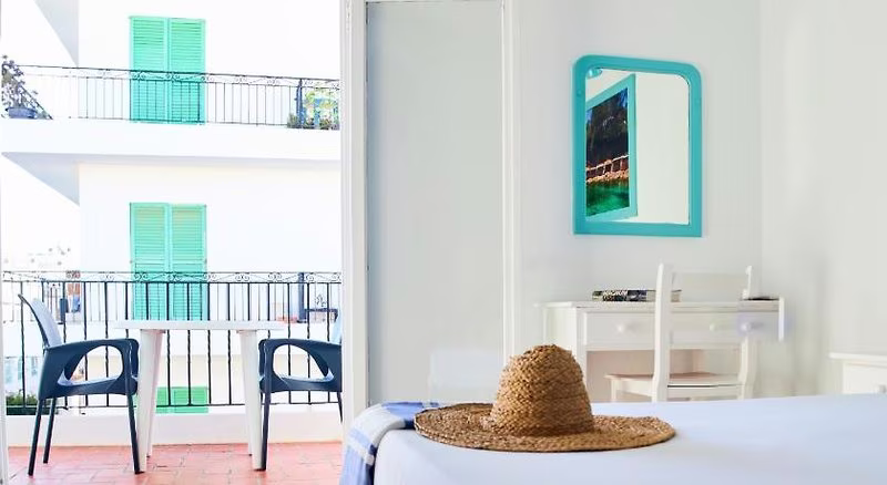 Sunset Ibiza Hostal