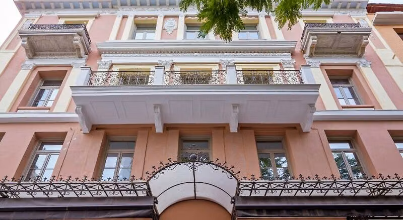 Emporikon Athens Hotel