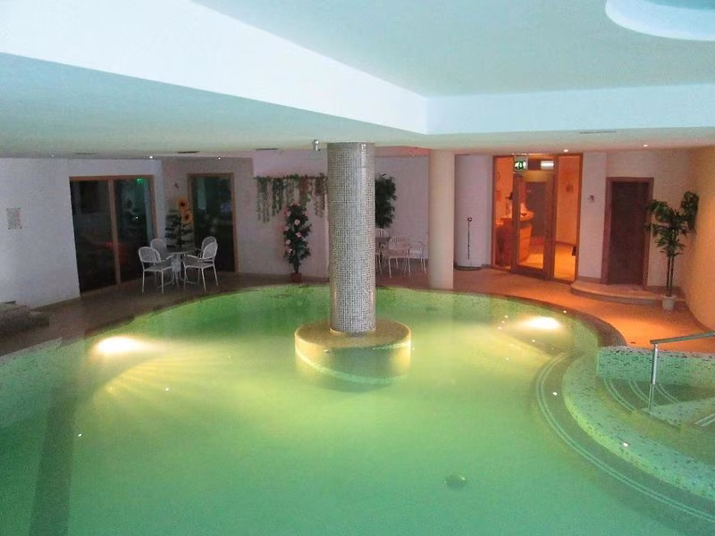 Hotel Alpine Mugon