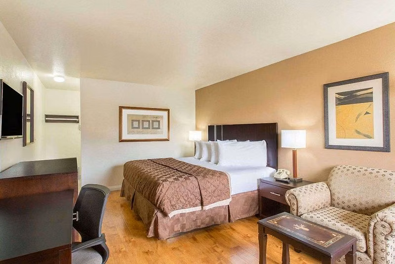 Days Inn by Wyndham Las Vegas Airport Near the Strip