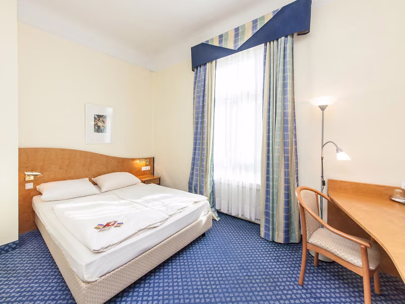 348997EDCE14FC3F8EA755C2003CE0AD